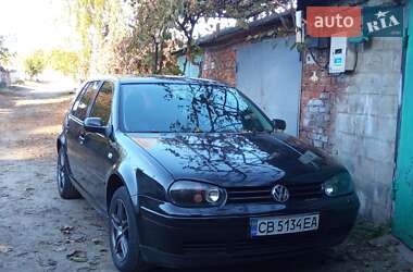 Хэтчбек Volkswagen Golf 2001 в Чернигове