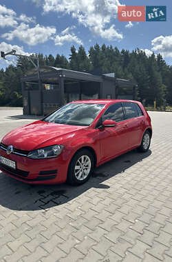 Хэтчбек Volkswagen Golf 2015 в Львове