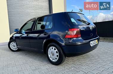 Хэтчбек Volkswagen Golf 2001 в Стрые