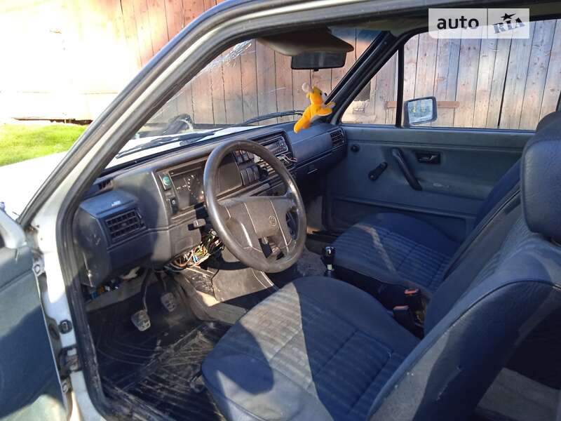 Хэтчбек Volkswagen Golf 1986 в Самборе