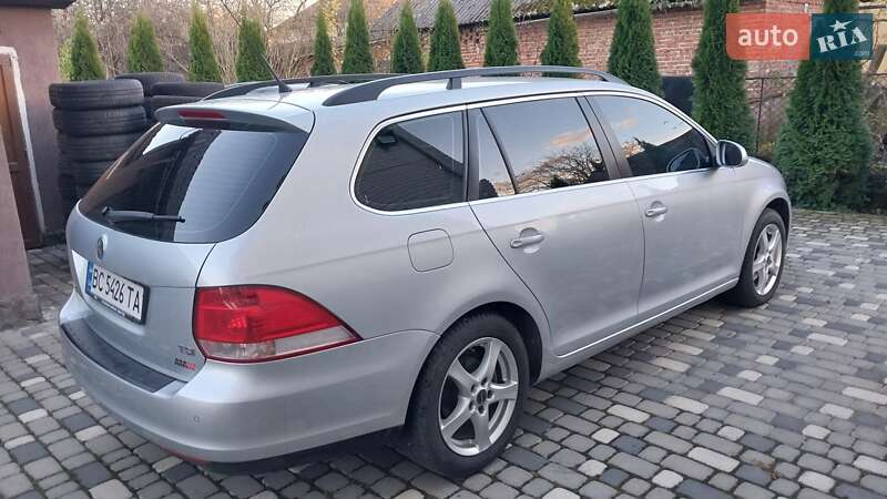 Универсал Volkswagen Golf 2009 в Ходорове