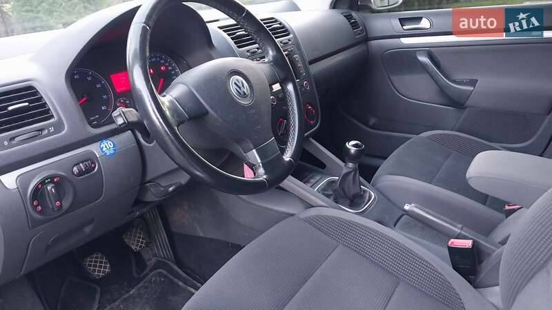 Универсал Volkswagen Golf 2009 в Ходорове