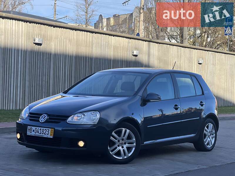 Хэтчбек Volkswagen Golf 2006 в Луцке