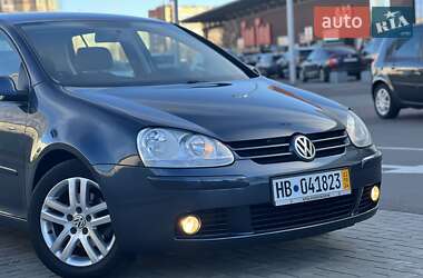 Хэтчбек Volkswagen Golf 2006 в Луцке