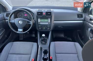 Хэтчбек Volkswagen Golf 2006 в Луцке