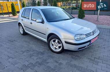 Хэтчбек Volkswagen Golf 2001 в Луцке