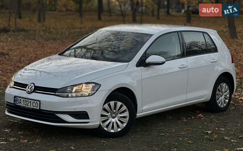 Хетчбек Volkswagen Golf 2020 в Кропивницькому