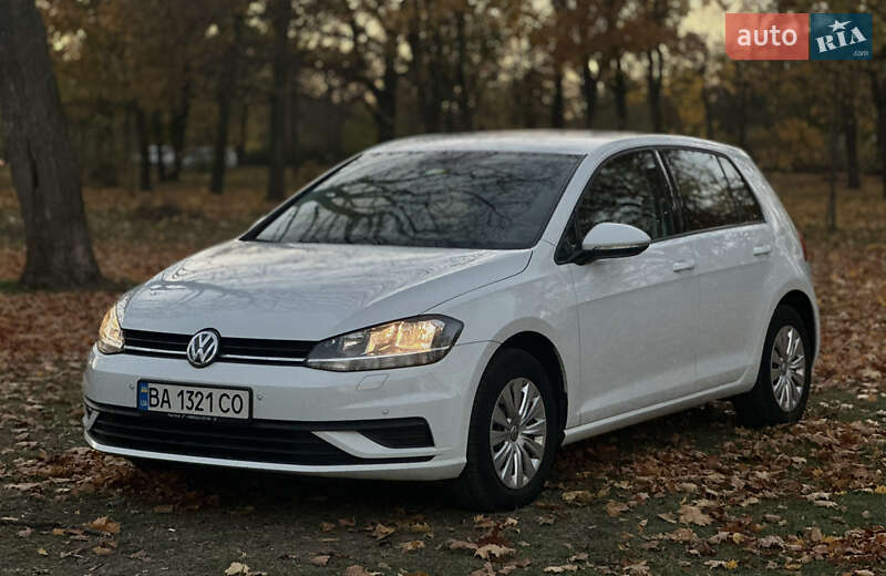 Хетчбек Volkswagen Golf 2020 в Кропивницькому