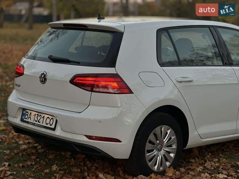 Хетчбек Volkswagen Golf 2020 в Кропивницькому