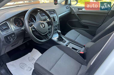 Хетчбек Volkswagen Golf 2012 в Стрию