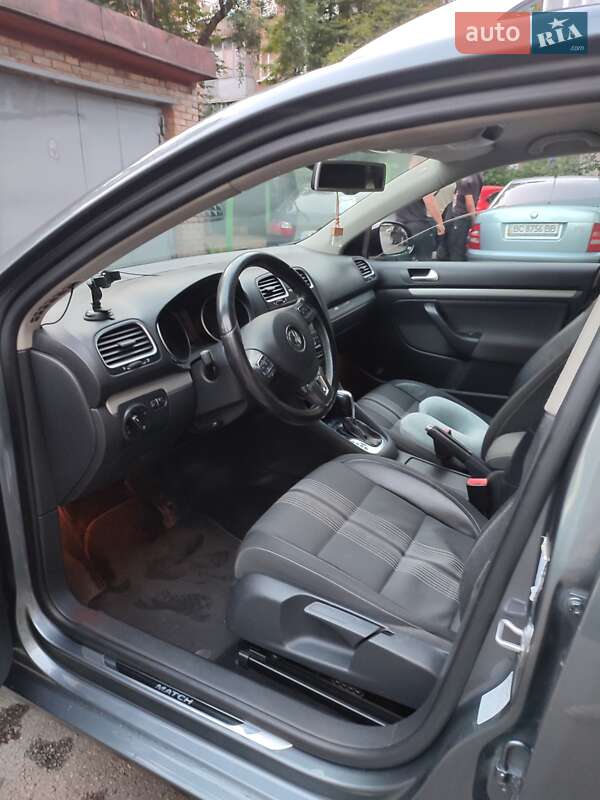 Универсал Volkswagen Golf 2012 в Киеве