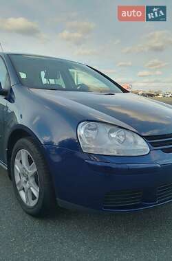 Хетчбек Volkswagen Golf 2008 в Києві