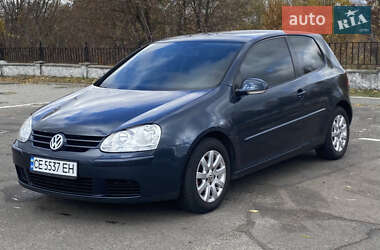 Хетчбек Volkswagen Golf 2004 в Києві