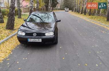 Хетчбек Volkswagen Golf 2003 в Чернівцях