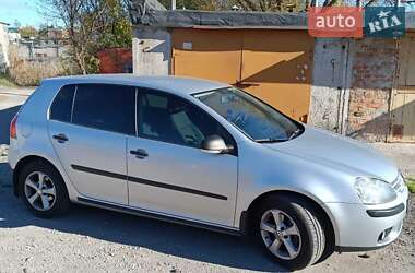 Хетчбек Volkswagen Golf 2007 в Запоріжжі