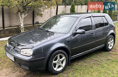 Хэтчбек Volkswagen Golf 2000 в Черновцах