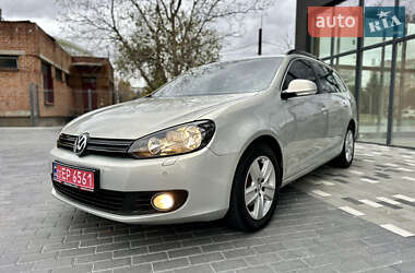 Универсал Volkswagen Golf 2010 в Полтаве