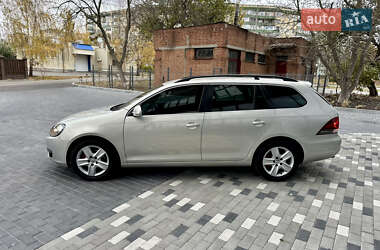 Универсал Volkswagen Golf 2010 в Полтаве