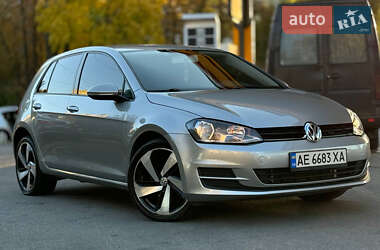 Хетчбек Volkswagen Golf 2014 в Дніпрі