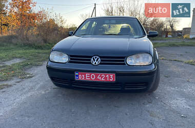 Хэтчбек Volkswagen Golf 2001 в Ковеле