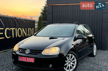 Хетчбек Volkswagen Golf 2005 в Дрогобичі