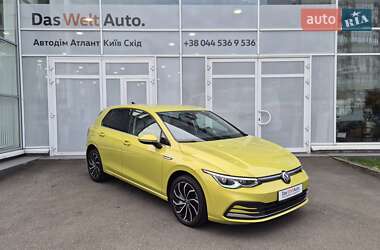 Хэтчбек Volkswagen Golf 2020 в Киеве