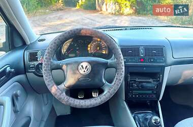 Універсал Volkswagen Golf 2002 в Запоріжжі