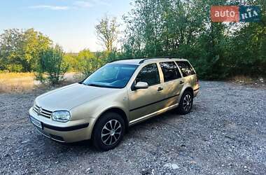 Універсал Volkswagen Golf 2002 в Запоріжжі