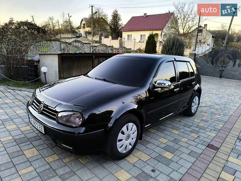 Хетчбек Volkswagen Golf 1999 в Чернівцях