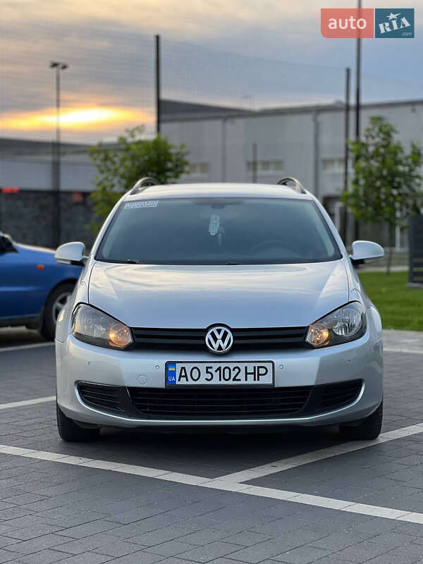 Универсал Volkswagen Golf 2012 в Мукачево