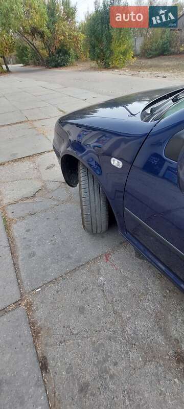 Хетчбек Volkswagen Golf 2000 в Одесі