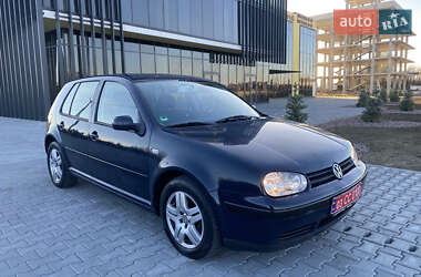 Хетчбек Volkswagen Golf 2002 в Чернівцях