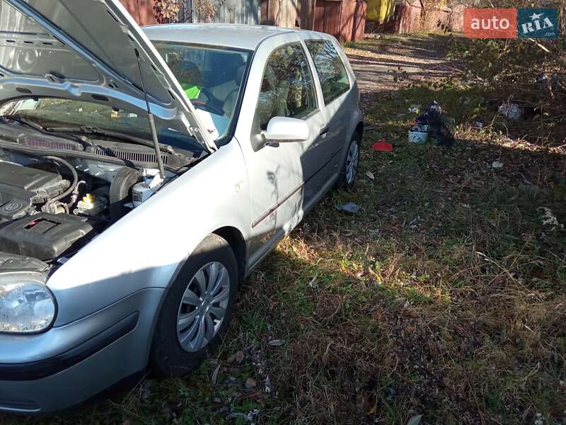 Хэтчбек Volkswagen Golf 2000 в Львове