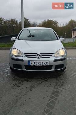 Хетчбек Volkswagen Golf 2005 в Вінниці