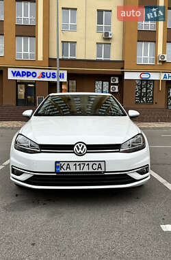 Хэтчбек Volkswagen Golf 2021 в Киеве