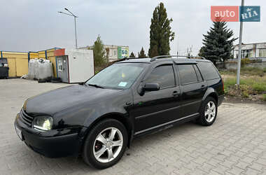 Универсал Volkswagen Golf 2001 в Киеве