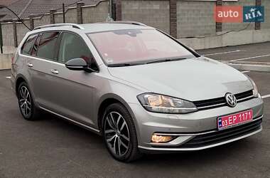 Универсал Volkswagen Golf 2019 в Ровно