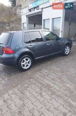 Хэтчбек Volkswagen Golf 1998 в Городке