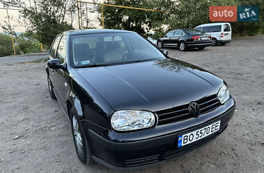 Хэтчбек Volkswagen Golf 2002 в Тернополе