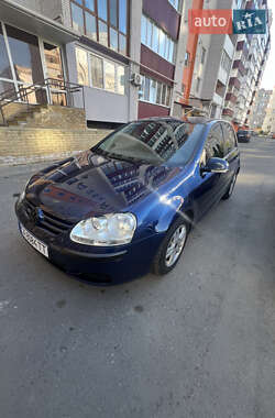 Хетчбек Volkswagen Golf 2005 в Умані