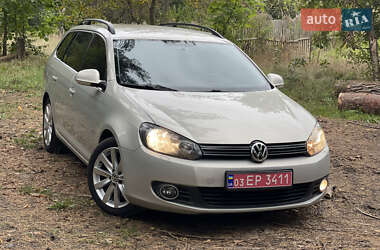 Универсал Volkswagen Golf 2010 в Луцке