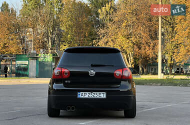 Хетчбек Volkswagen Golf 2006 в Запоріжжі