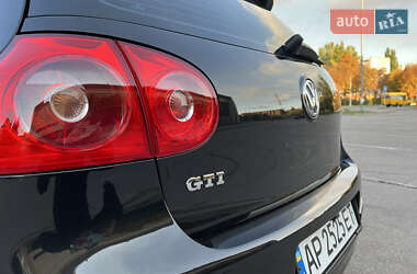 Хетчбек Volkswagen Golf 2006 в Запоріжжі