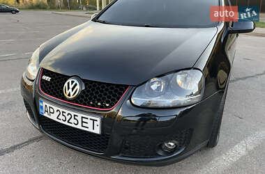 Хетчбек Volkswagen Golf 2006 в Запоріжжі