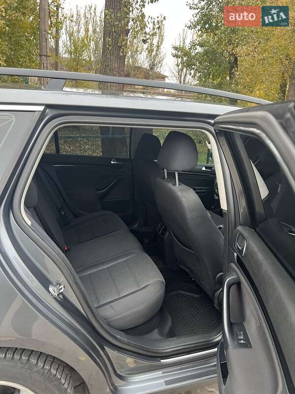 Універсал Volkswagen Golf 2009 в Кривому Розі