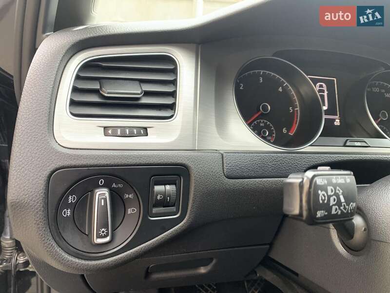 Універсал Volkswagen Golf 2014 в Хмельницькому