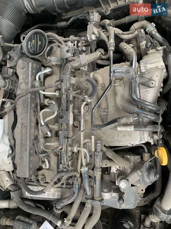 Універсал Volkswagen Golf 2014 в Хмельницькому