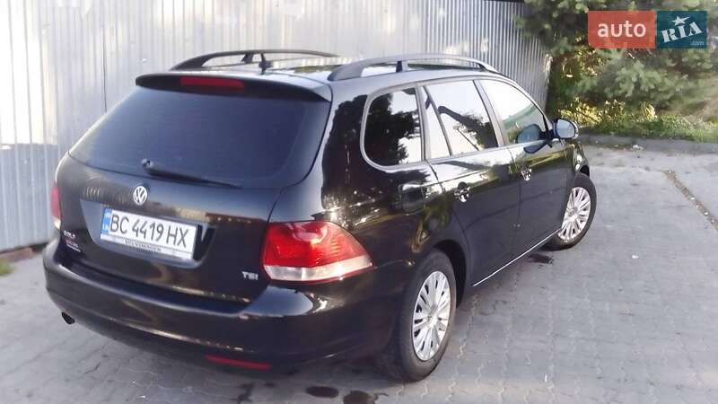 Універсал Volkswagen Golf 2010 в Хмельницькому