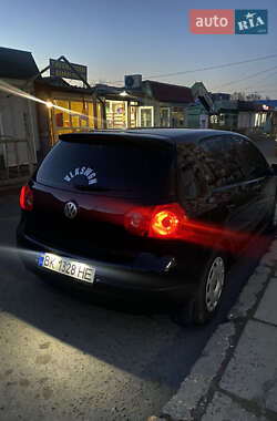 Хетчбек Volkswagen Golf 2005 в Дрогобичі