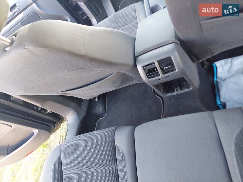 Универсал Volkswagen Golf 2009 в Черновцах
